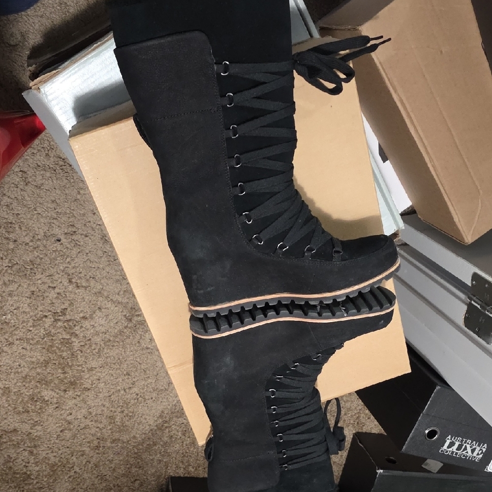 UGG Black Lace-Up Winter Boots - Picture 3 of 8
